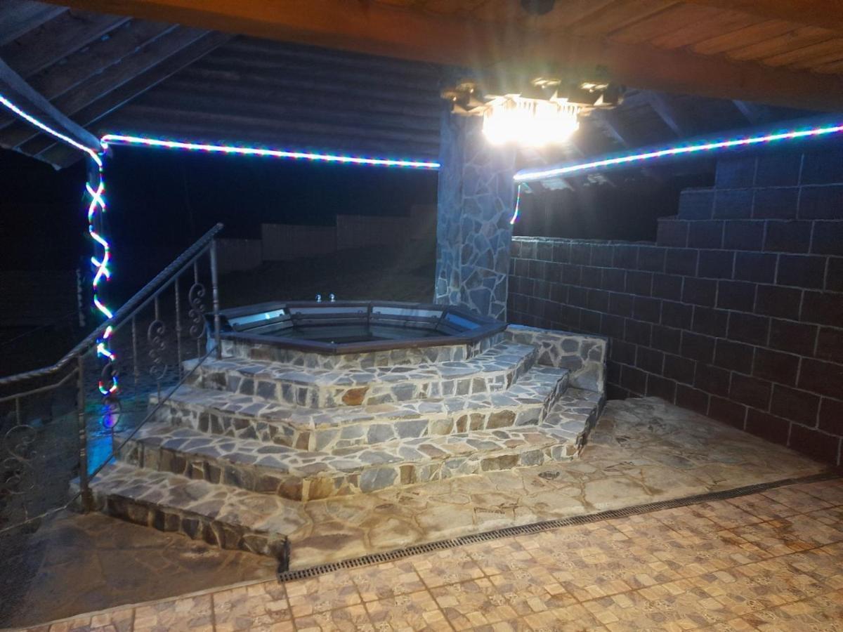 Mountain Dew Hotel Belasovitsa Ngoại thất bức ảnh